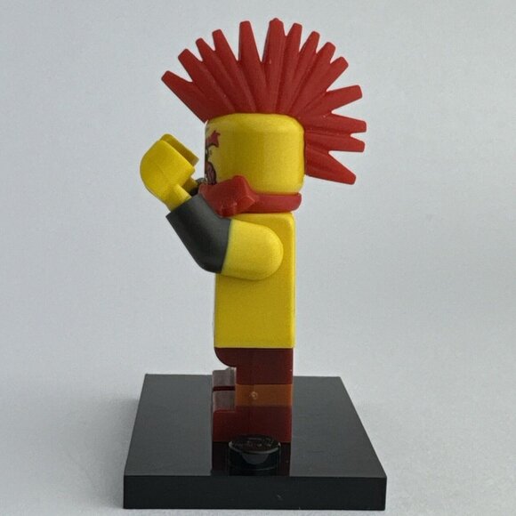 Lego Battle Dwarf Minifigure w Base 71018 Series 17 (lg5) - Picture 5 of 7